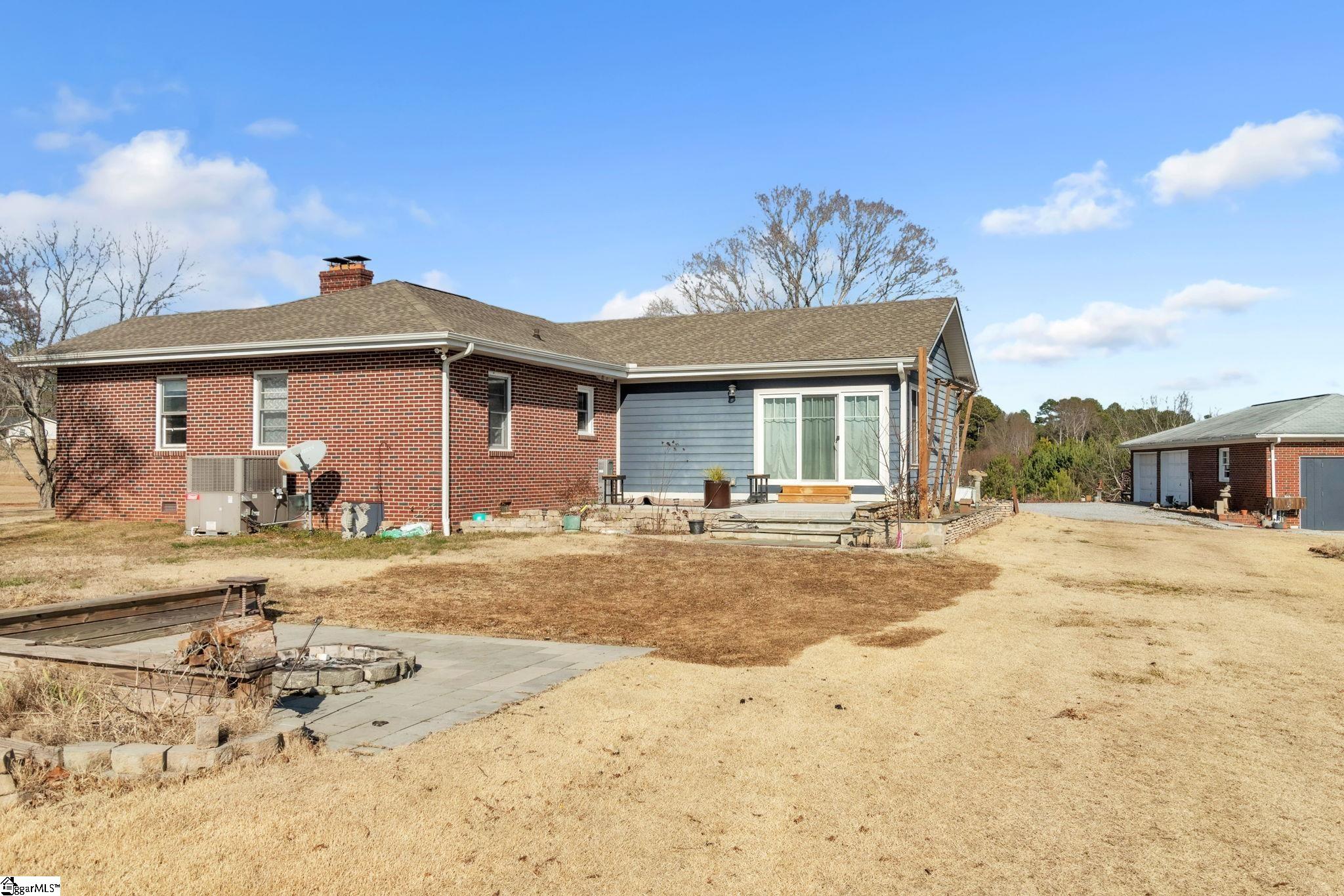 1207 Smith Grove Road Easley, SC 29640 - Photo 26 of 32