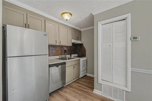 $1,000 | 2805 Northeast Expressway Northeast, Unit B34, Atlanta, GA 30345