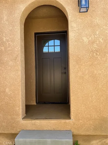 $2,995 | 504 East Stuart Avenue, Unit 2, Redlands, CA 92374