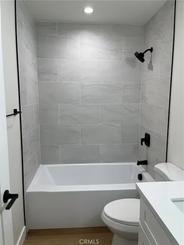 $2,995 | 504 East Stuart Avenue, Unit 2, Redlands, CA 92374