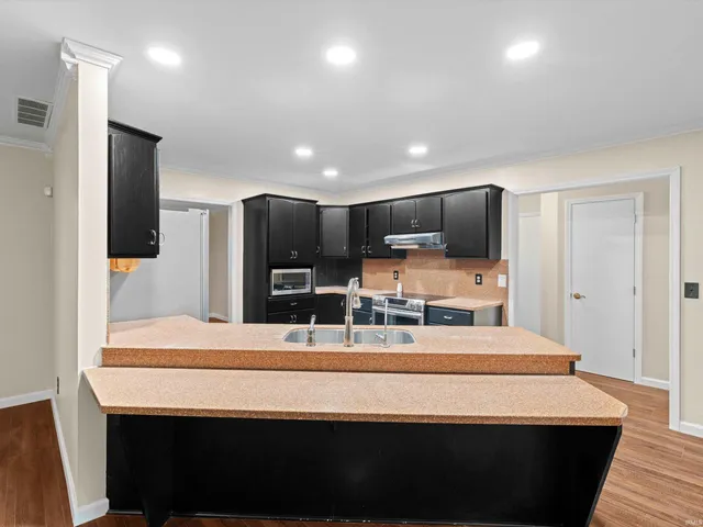 $395,000 | 2677 Briarcliff Drive, Newburgh, IN 47630