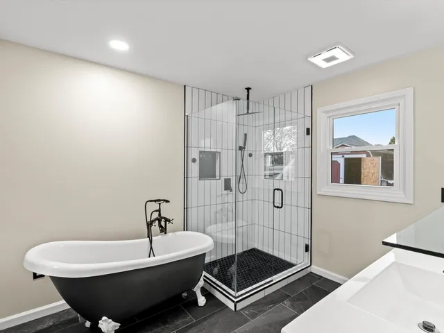 $395,000 | 2677 Briarcliff Drive, Newburgh, IN 47630