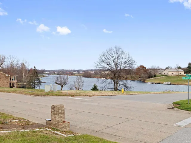$395,000 | 2677 Briarcliff Drive, Newburgh, IN 47630