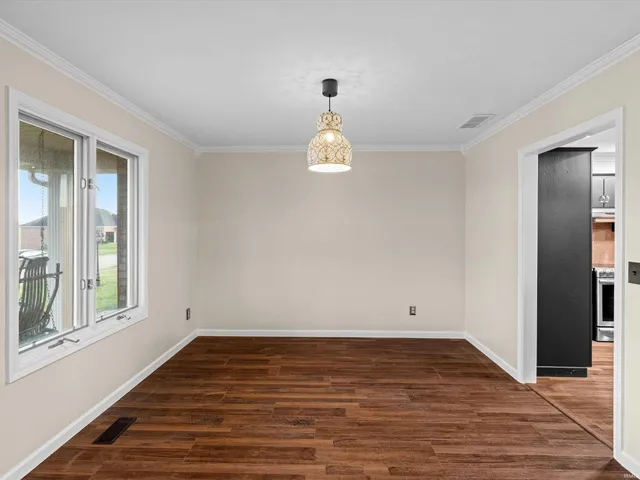 $395,000 | 2677 Briarcliff Drive, Newburgh, IN 47630