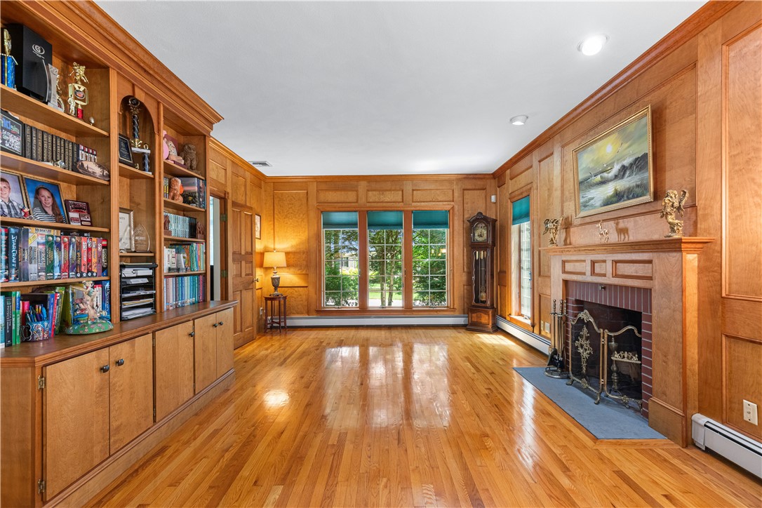 7 Kings Row Cumberland, RI 02864 - Photo 17 of 50