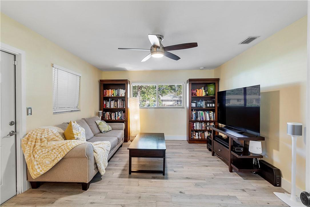 5111 Northeast 27th Terrace Lighthouse Point, FL 33064 - Photo 17 of 40 Photo 17