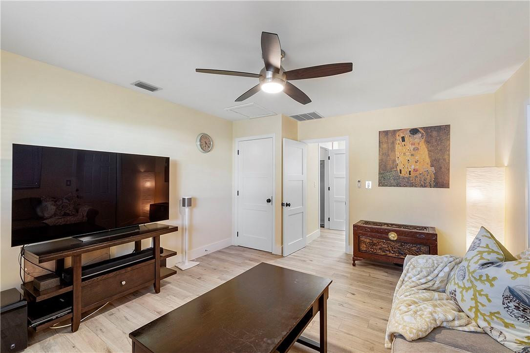 5111 Northeast 27th Terrace Lighthouse Point, FL 33064 - Photo 18 of 40 Photo 18