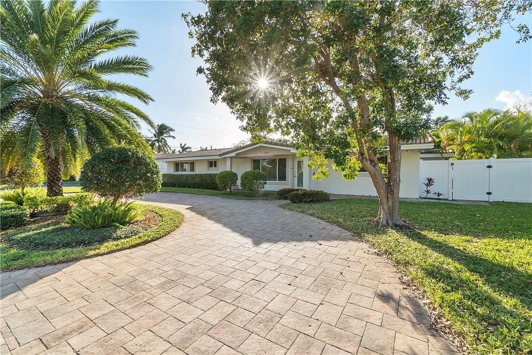 5111 Northeast 27th Terrace Lighthouse Point, FL 33064 - Photo 21 of 40 Photo 21