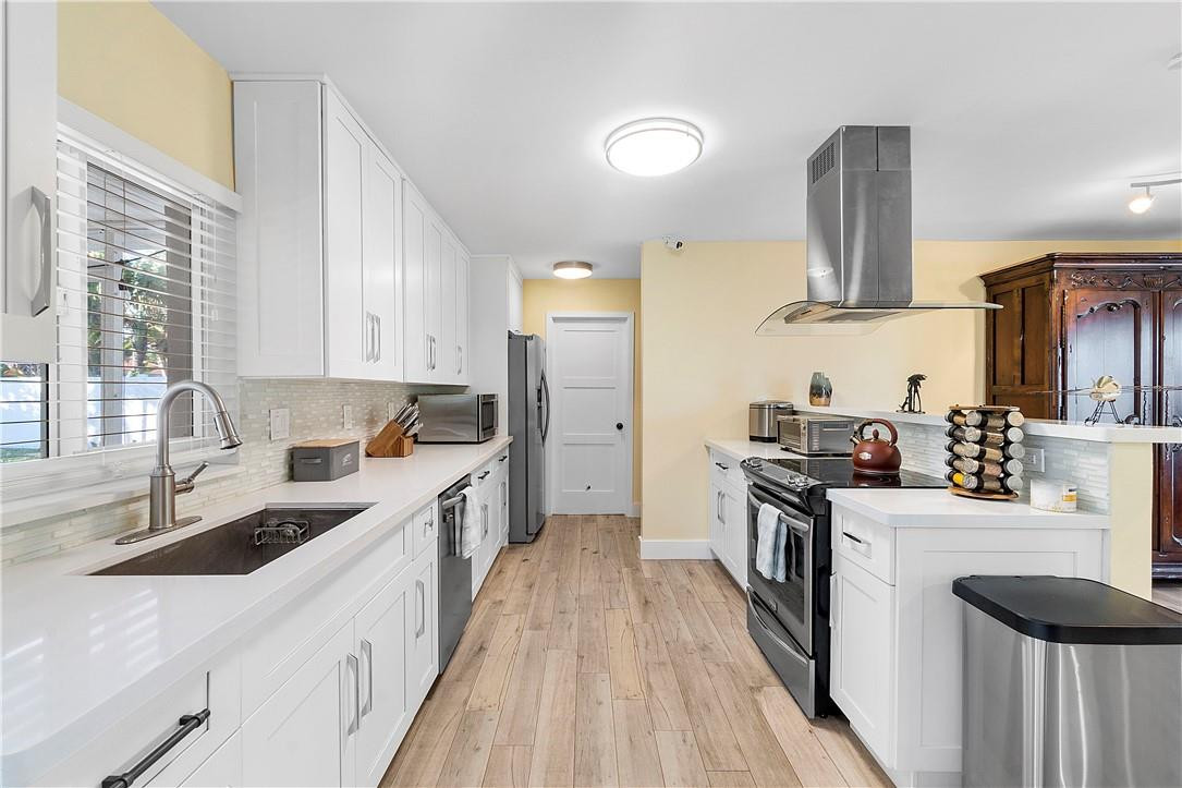 5111 Northeast 27th Terrace Lighthouse Point, FL 33064 - Photo 3 of 40 Photo 3