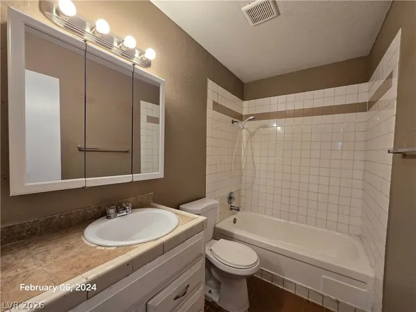 $995 | 505 Mckellar Circle, Unit 1, Las Vegas, NV 89119