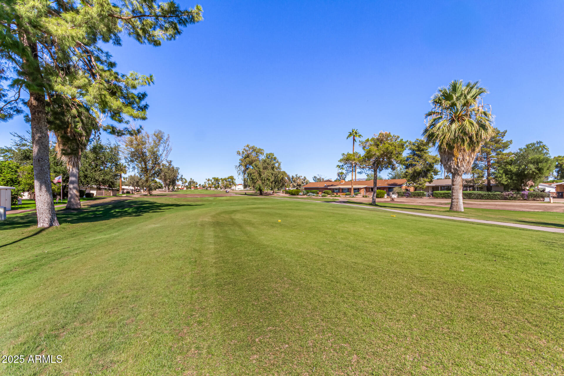 641 South Power Road, Unit 364 Mesa, AZ 85206 - Photo 31 of 32 a view of an outdoor space and basketball court