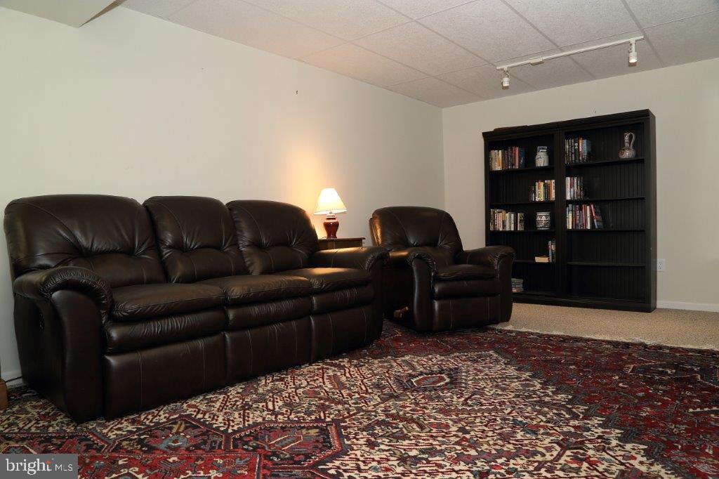 309 Chandlers Way Lititz, PA 17543 - Photo 6 of 23