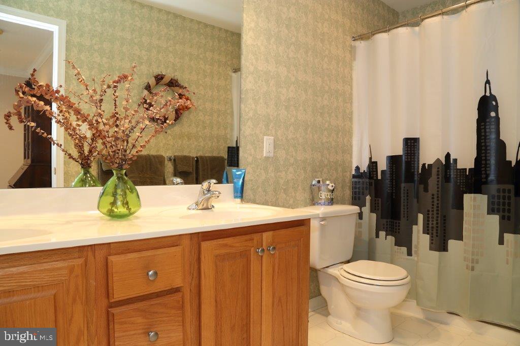 309 Chandlers Way Lititz, PA 17543 - Photo 7 of 23