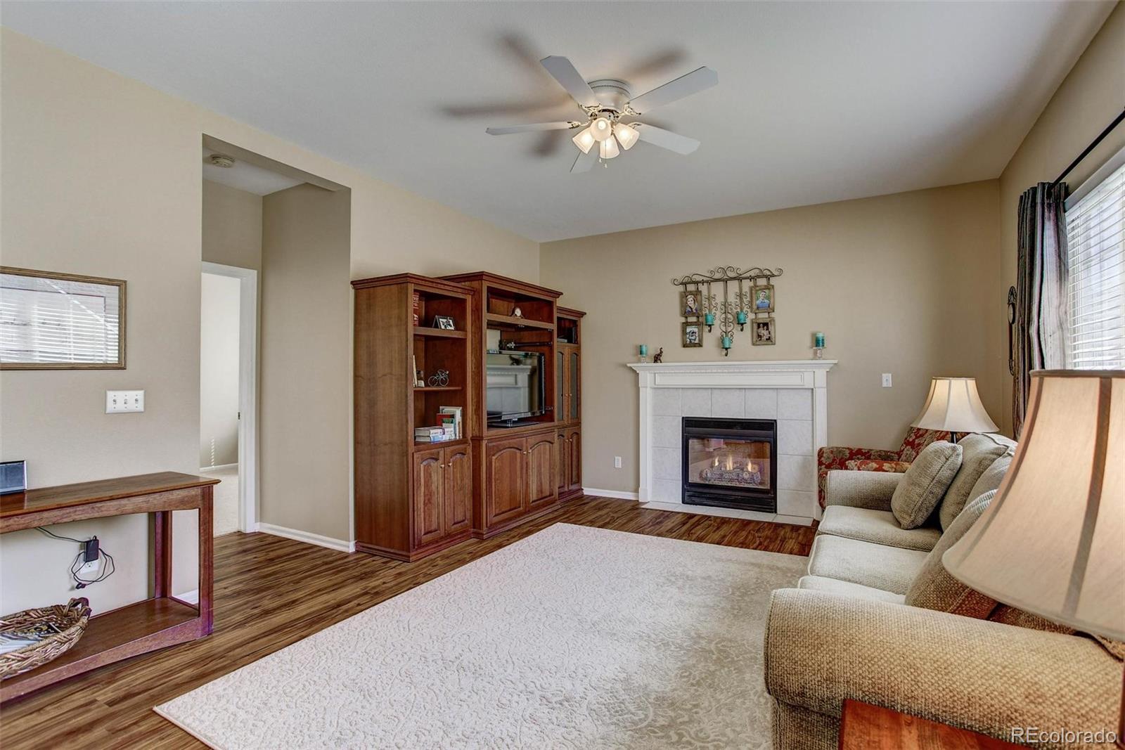 3844 Garnet Way Highlands Ranch, CO 80126 - Photo 8 of 34 Gallery Image 8