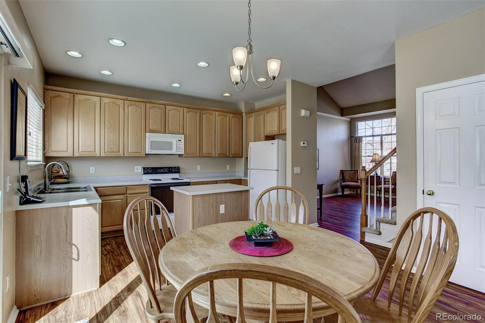 3844 Garnet Way Highlands Ranch, CO 80126 - Photo 10 of 34 Gallery Image 10