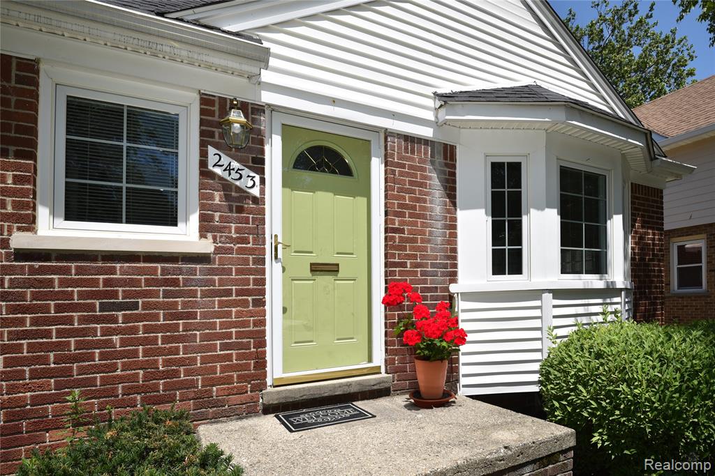 2453 Windemere Road Birmingham, MI 48009 - Photo 2 of 42