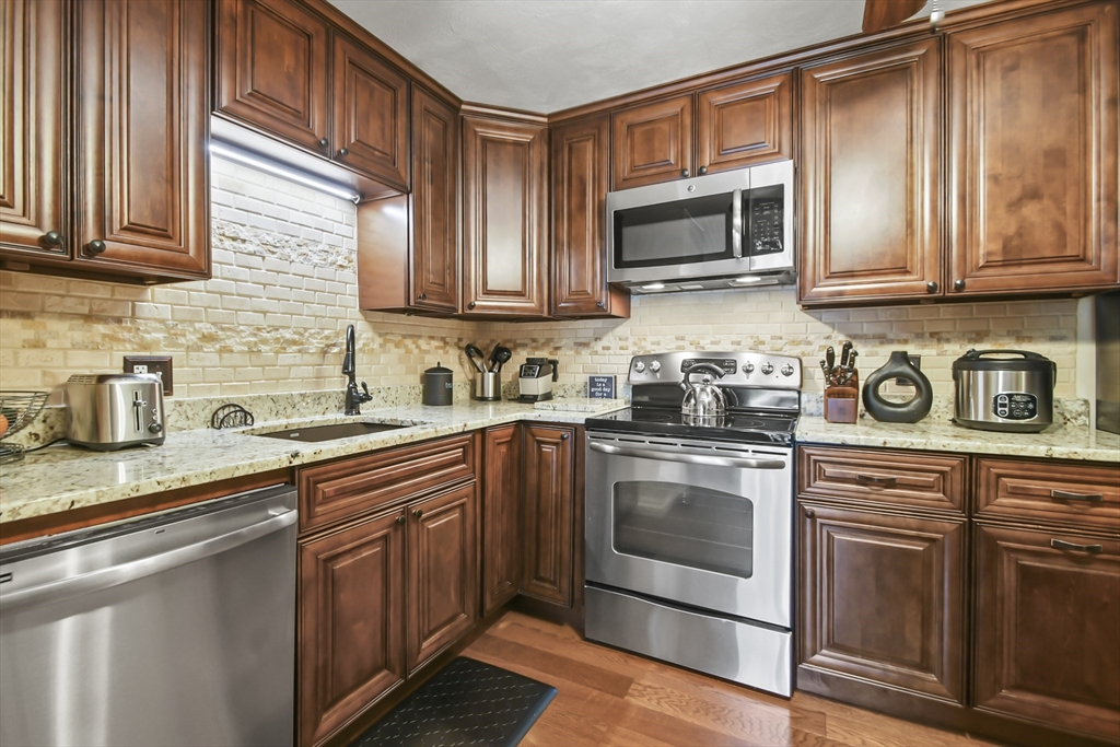176 Maple Avenue, Unit 428 Rutland, MA 01543 - Photo 7 of 17 Gallery Image 7