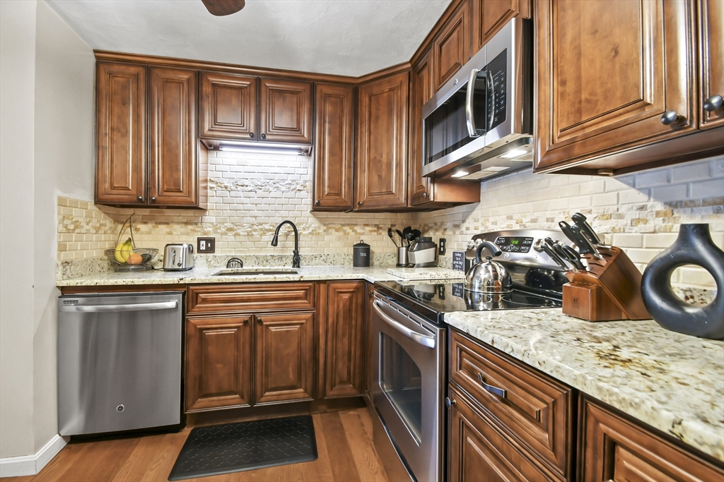 176 Maple Avenue, Unit 428 Rutland, MA 01543 - Photo 9 of 17 Gallery Image 9