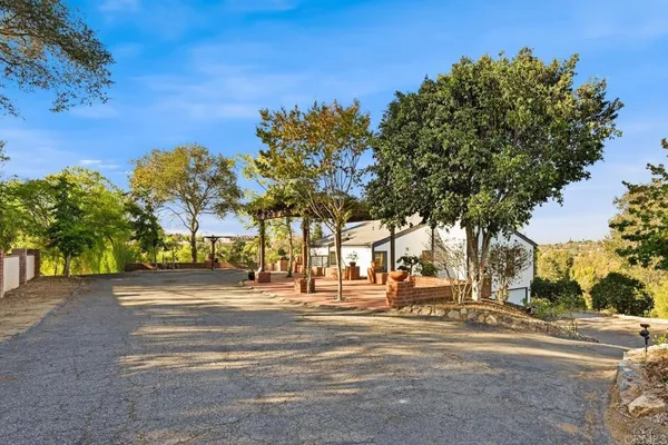 $899,000 | 335 Morro Hills Road, Fallbrook, CA 92028