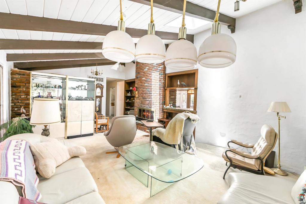 28721 Lebanon Road Pine Valley, CA 91962 - Photo 29 of 48 a living room with patio bathtub and chandelier