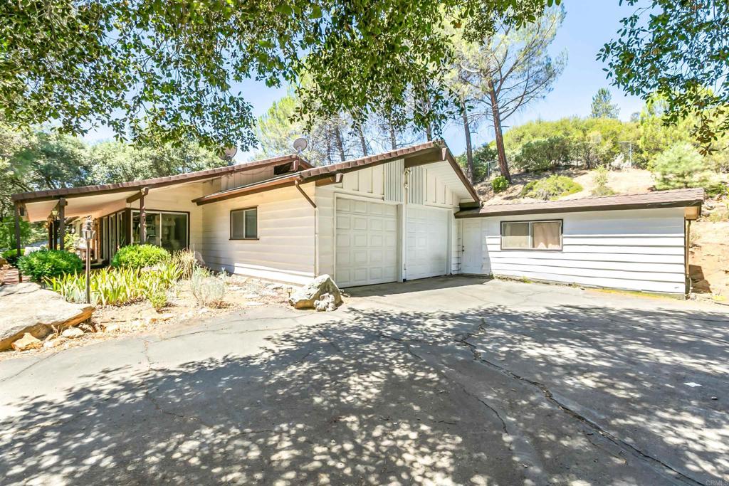28721 Lebanon Road Pine Valley, CA 91962 - Photo 3 of 48 a house with a outdoor space