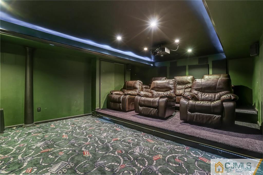 27 Rouser Way Hillsborough, NJ 08844 - Photo 18 of 29 Gallery Image 18