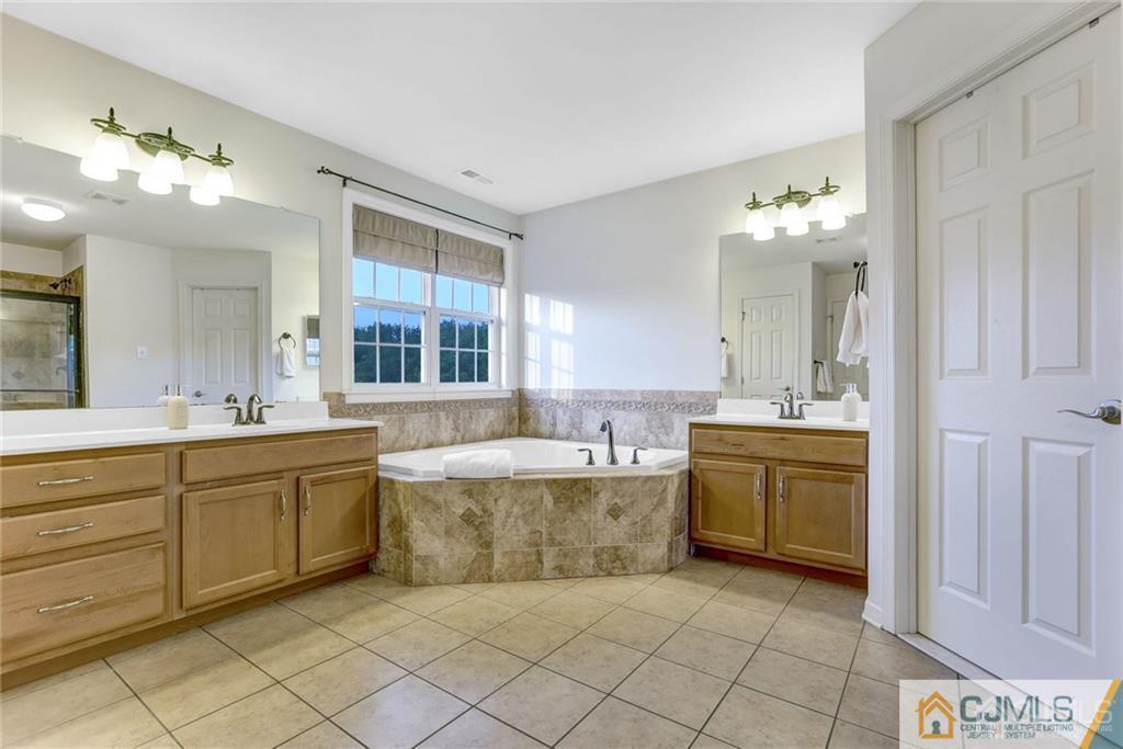 27 Rouser Way Hillsborough, NJ 08844 - Photo 24 of 29 Gallery Image 24