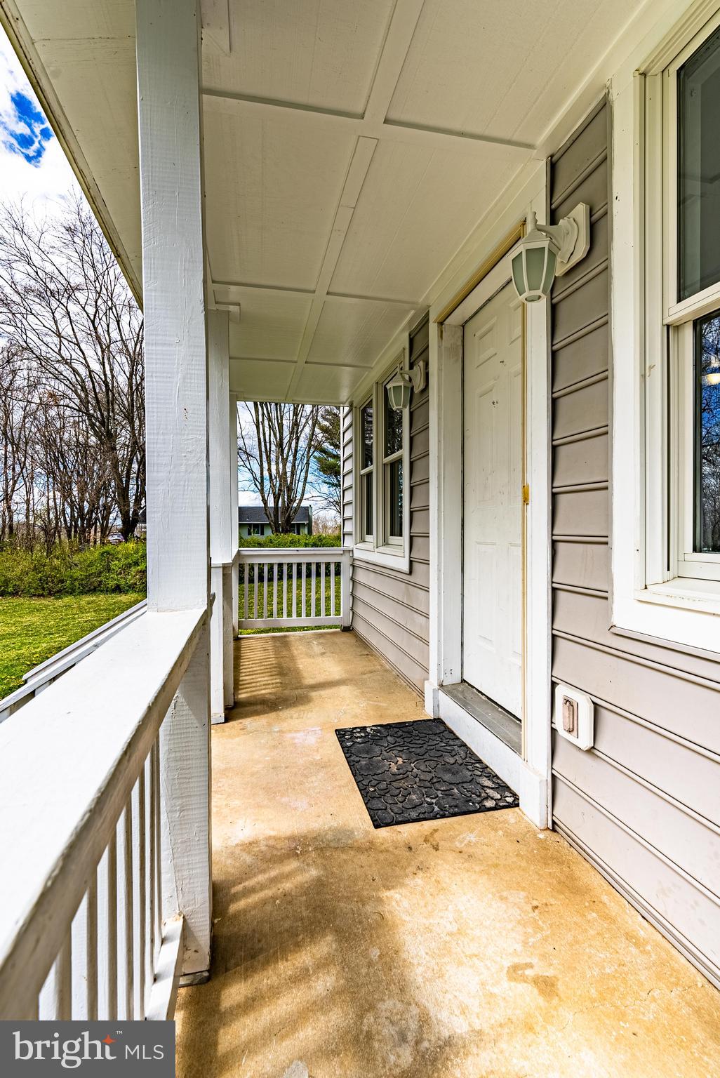 18610 Jerusalem Church Road Poolesville, MD 20837 - Photo 3 of 28 Front porch