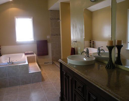 459 McCombs Road Venetia, PA 15367 - Photo 13 of 18 Master Bath/Spa.