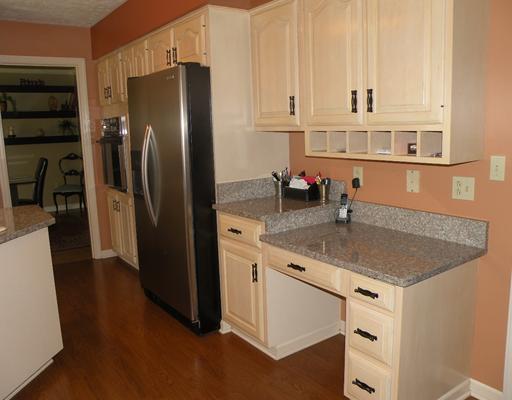459 McCombs Road Venetia, PA 15367 - Photo 5 of 18 Kitchen.