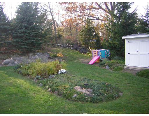 10 Radcliffe Road Beverly, MA 01915 - Photo 18 of 19