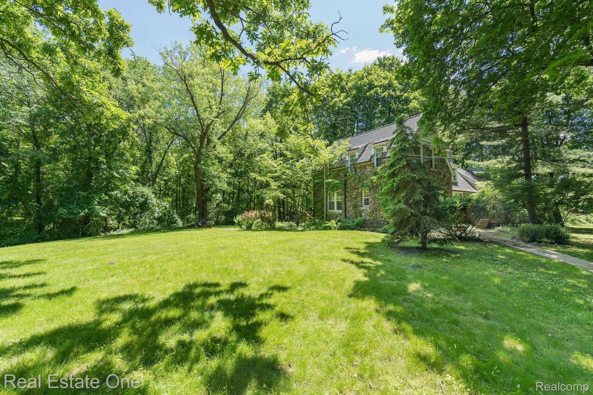 5151 Orion Road Rochester, MI 48306 - Photo 12 of 35 Orion MLS-W044.jpg