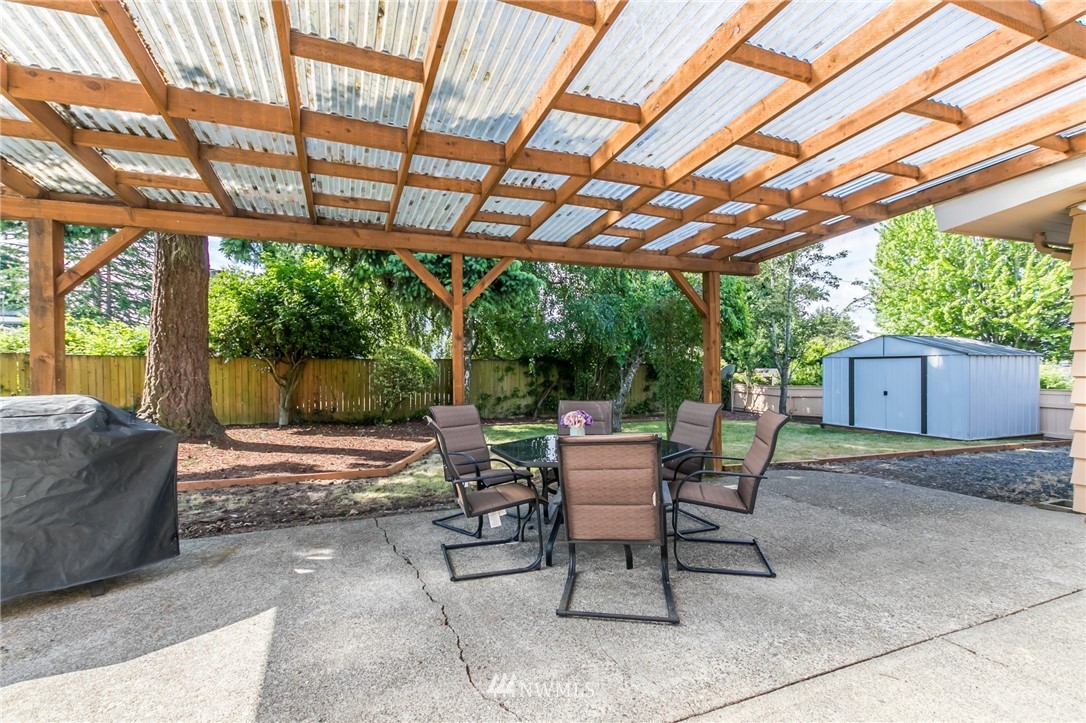 2907 Northeast 8th Place Renton, WA 98056 - Photo 14 of 16