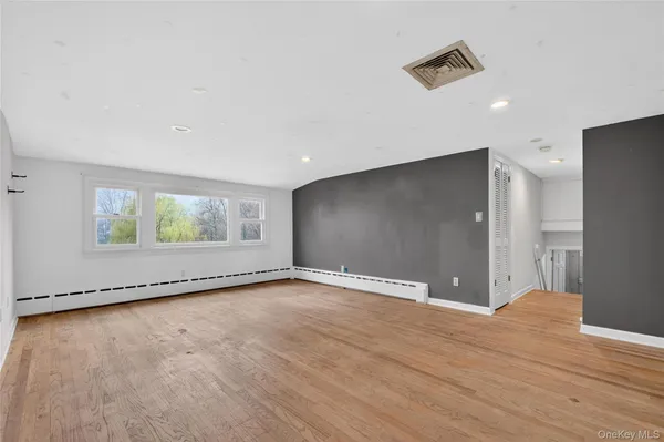 $774,999 | 43 Woodbine Drive, Mahopac, NY 10541