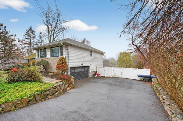 $774,999 | 43 Woodbine Drive, Mahopac, NY 10541