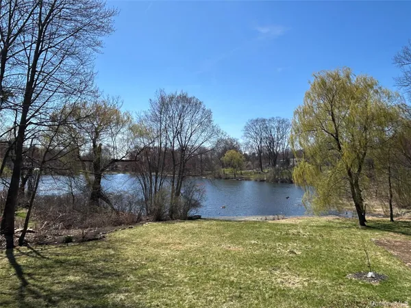 $774,999 | 43 Woodbine Drive, Mahopac, NY 10541