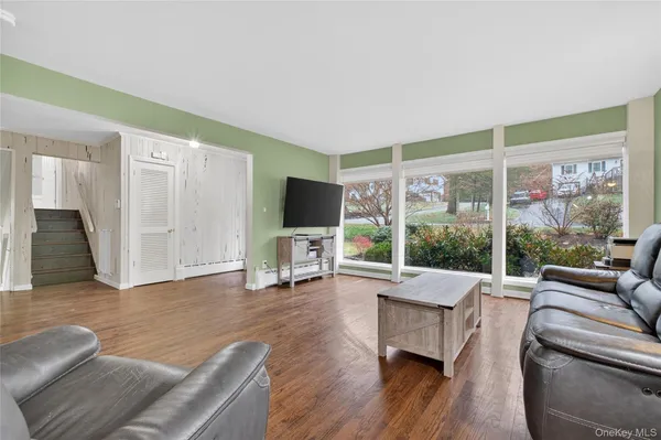 $774,999 | 43 Woodbine Drive, Mahopac, NY 10541