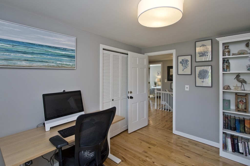 916 South East Street Amherst, MA 01002 - Photo 26 of 42
