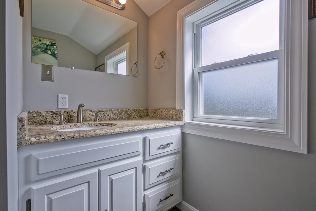 916 South East Street Amherst, MA 01002 - Photo 29 of 42