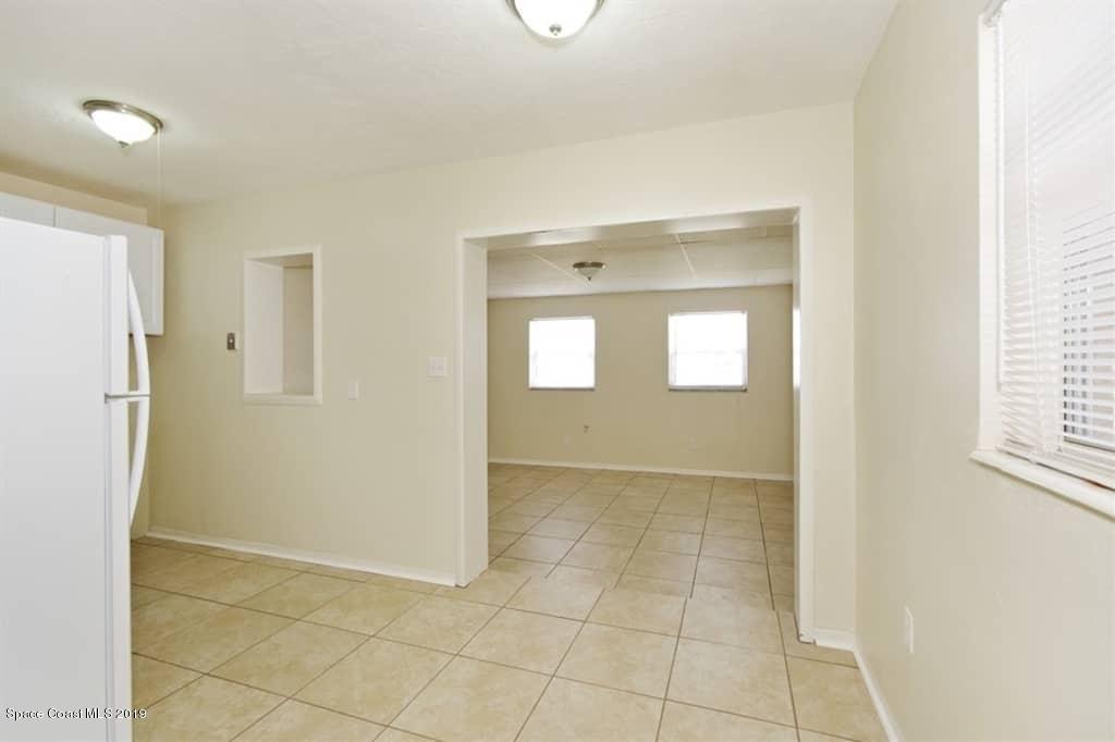 2146 Nottingham Road Melbourne, FL 32935 - Photo 5 of 11 IS6yld5mtdyxwx1000000000