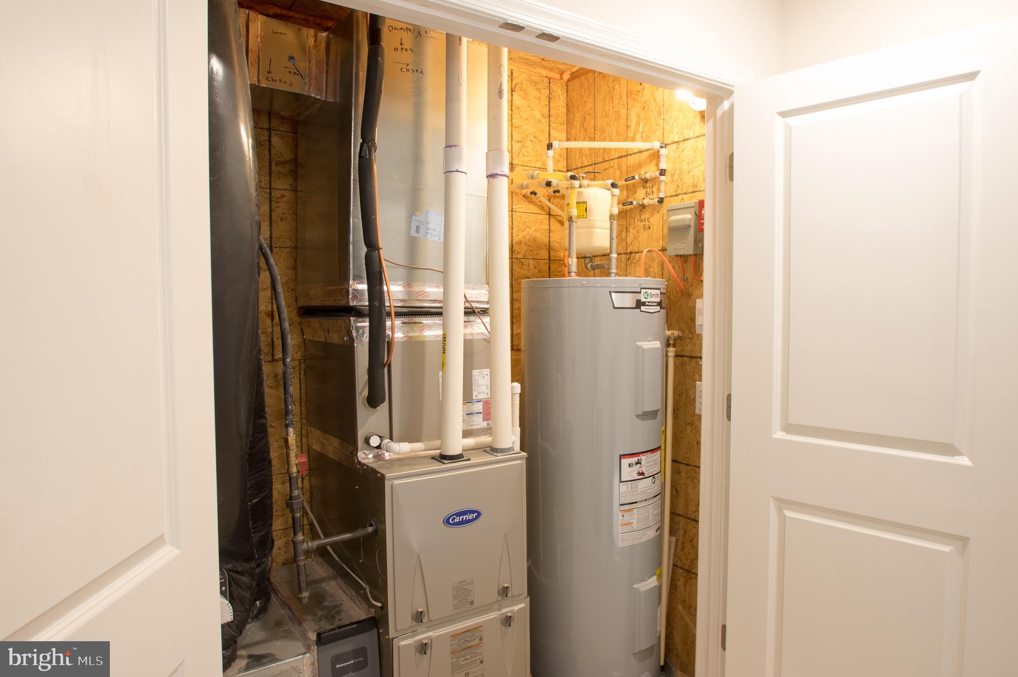 345 Maple Run Drive York, PA 17404 - Photo 26 of 26 a view of a bathroom with a tub