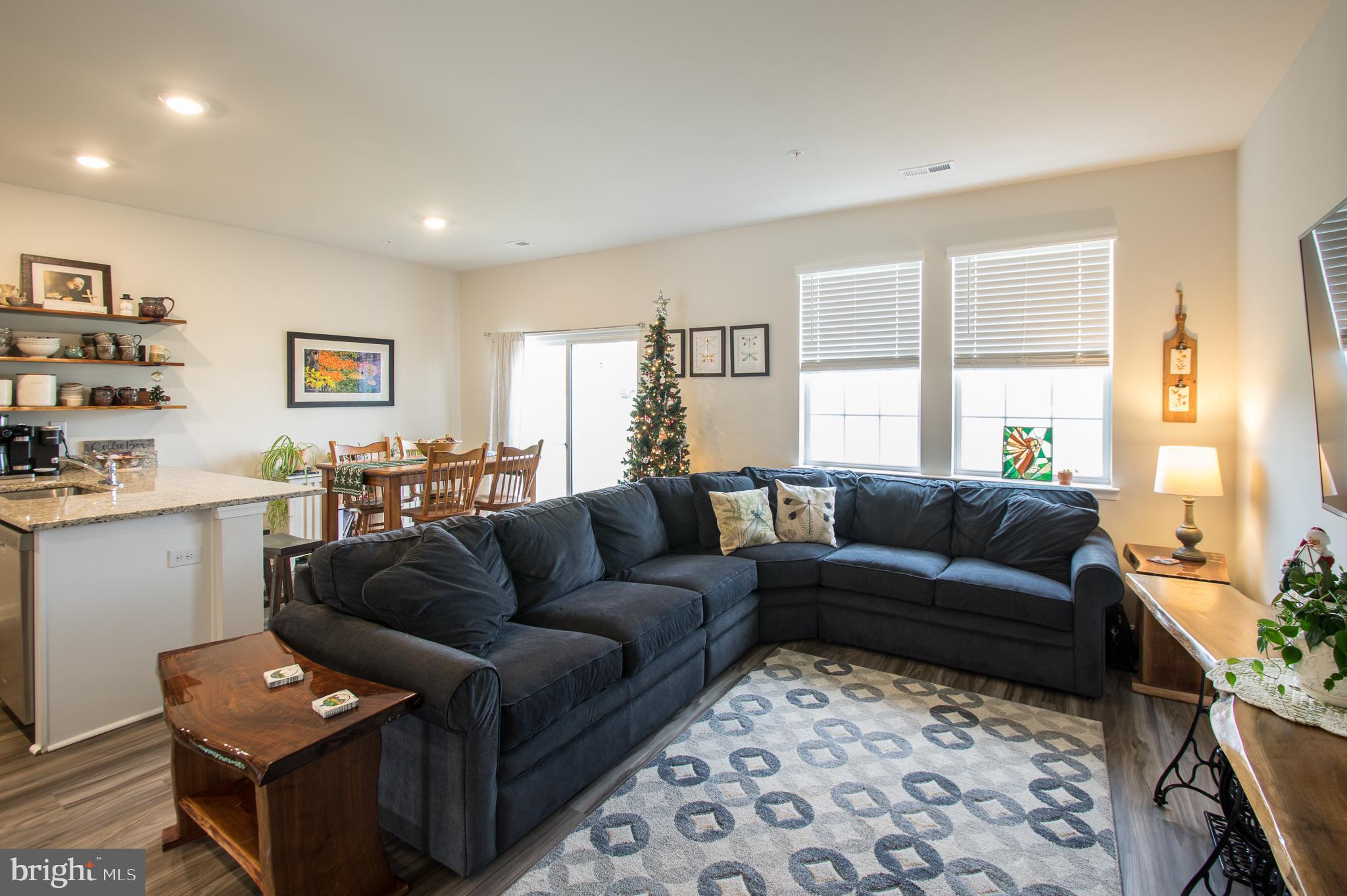 345 Maple Run Drive York, PA 17404 - Photo 8 of 26 a living room with furniture and a window