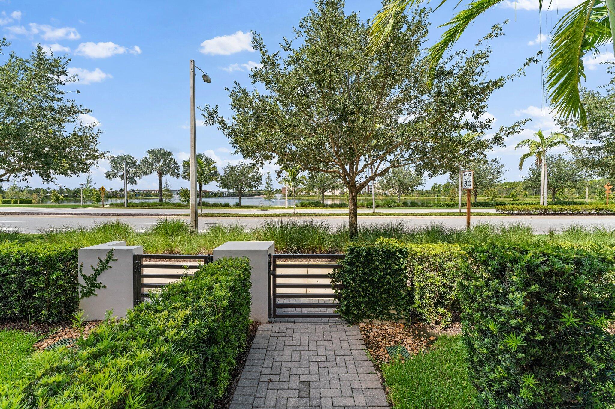 13364 Alton Road Palm Beach Gardens, FL 33418 - Photo 4 of 58 007-13364AltonRd-PalmBeachGardens-FL-SMA