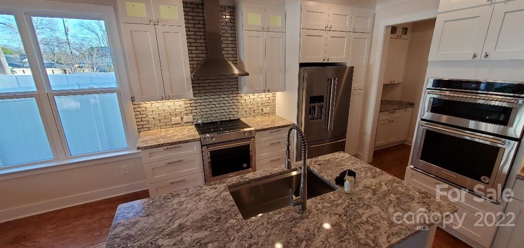 5203 Valley Stream Road Charlotte, NC 28209 - Photo 1 of 22 Gallery Image 1
