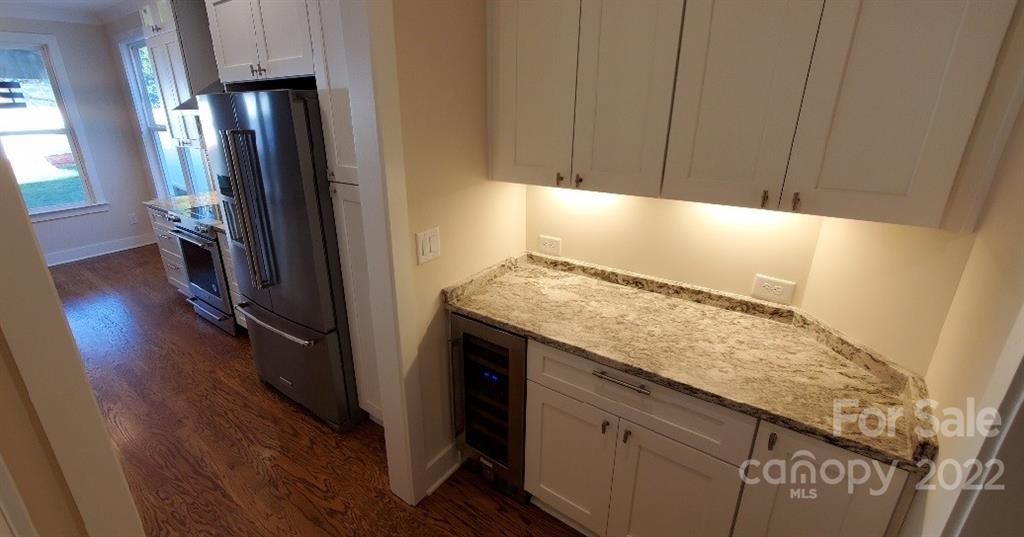 5203 Valley Stream Road Charlotte, NC 28209 - Photo 2 of 22 Gallery Image 2