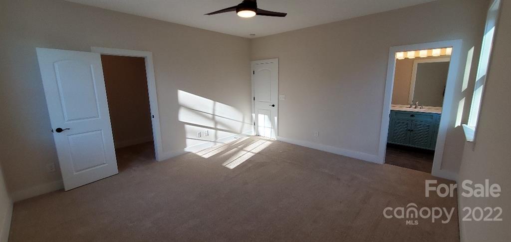 5203 Valley Stream Road Charlotte, NC 28209 - Photo 6 of 22 Gallery Image 6