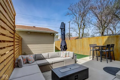 $399,900 | 2332 Central Avenue, Indianapolis, IN 46205