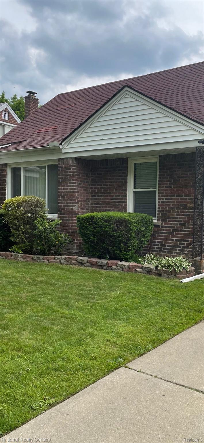 9187 Rutherford Street Detroit, MI 48228 - Photo 1 of 16 Welcome home!
