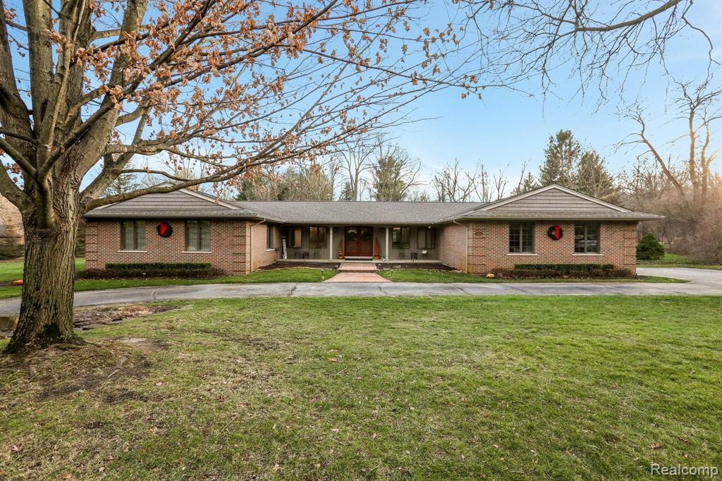 1291 Sunniwood Place Rochester, MI 48306 - Photo 1 of 34