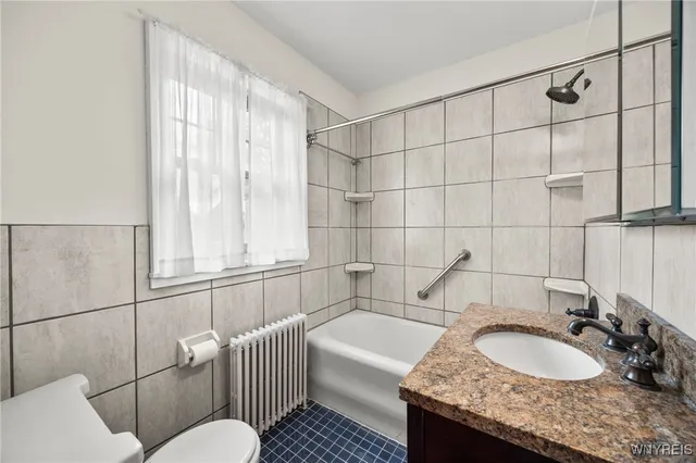 $2,600 | 179 Admiral Road, Buffalo, NY 14216